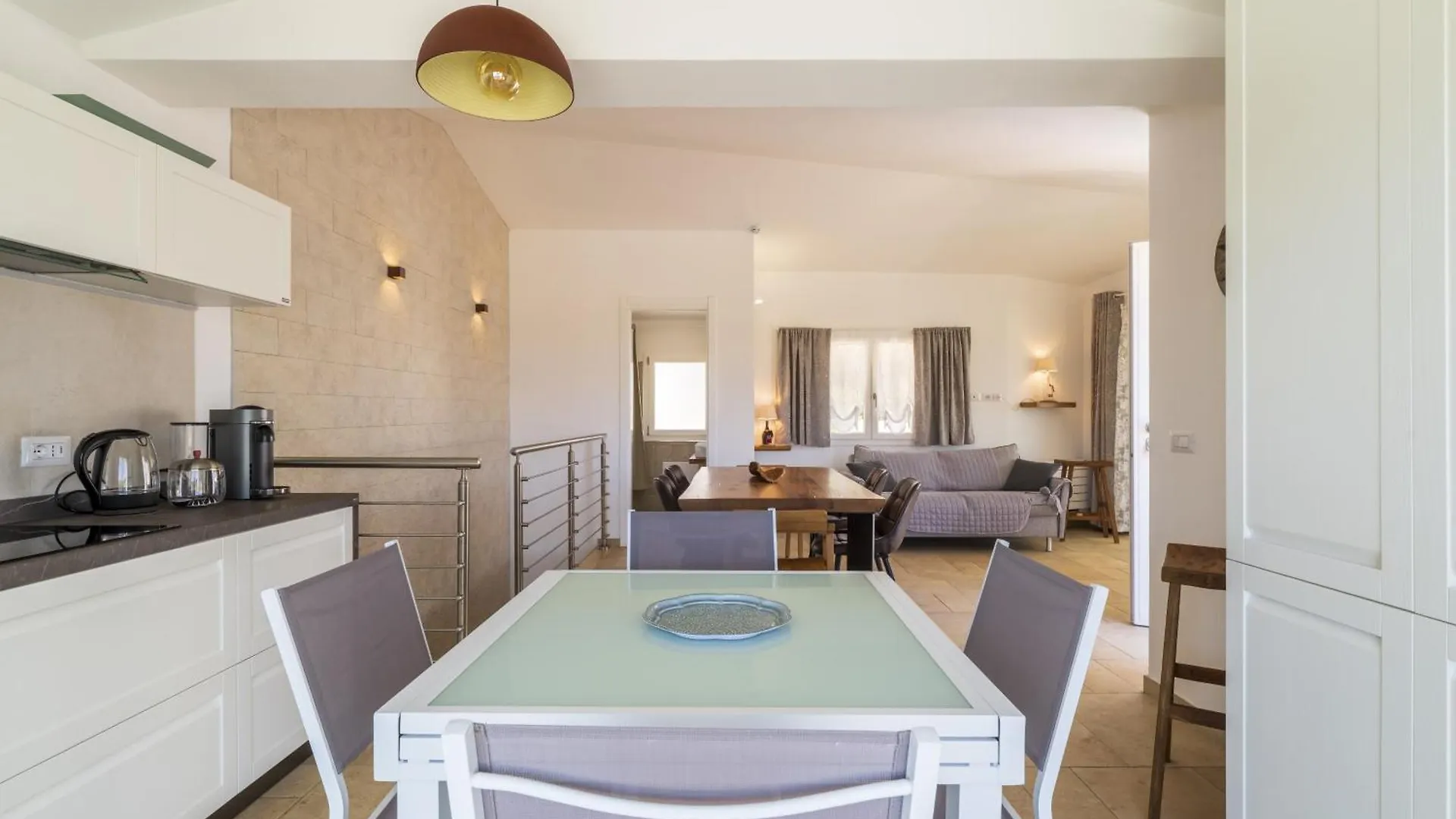 Casa Vacanze Zeffiro Vista Mare Con Giardino 아르바탁스
