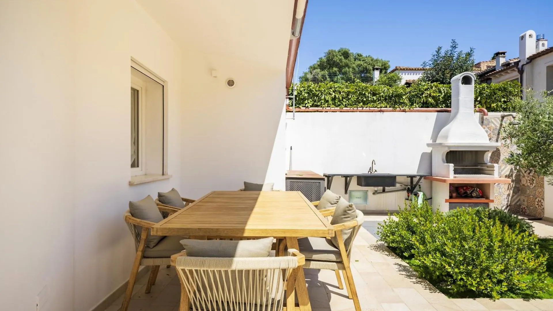 Casa Vacanze Zeffiro Vista Mare Con Giardino Àrbatax Italie