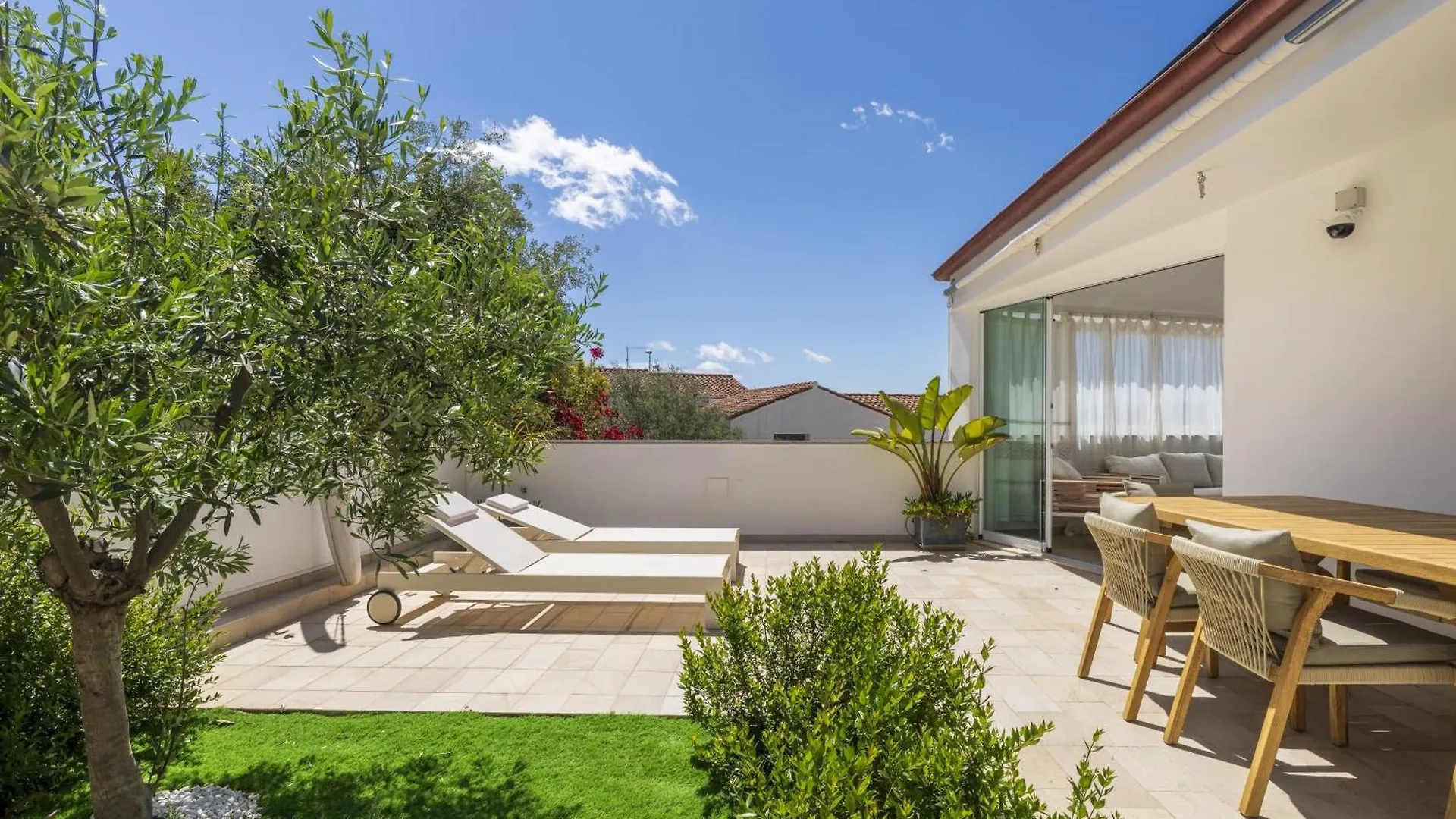 Casa Vacanze Zeffiro Vista Mare Con Giardino 아르바탁스 빌라